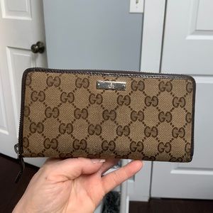 Authentic brown long zip around Gucci wallet